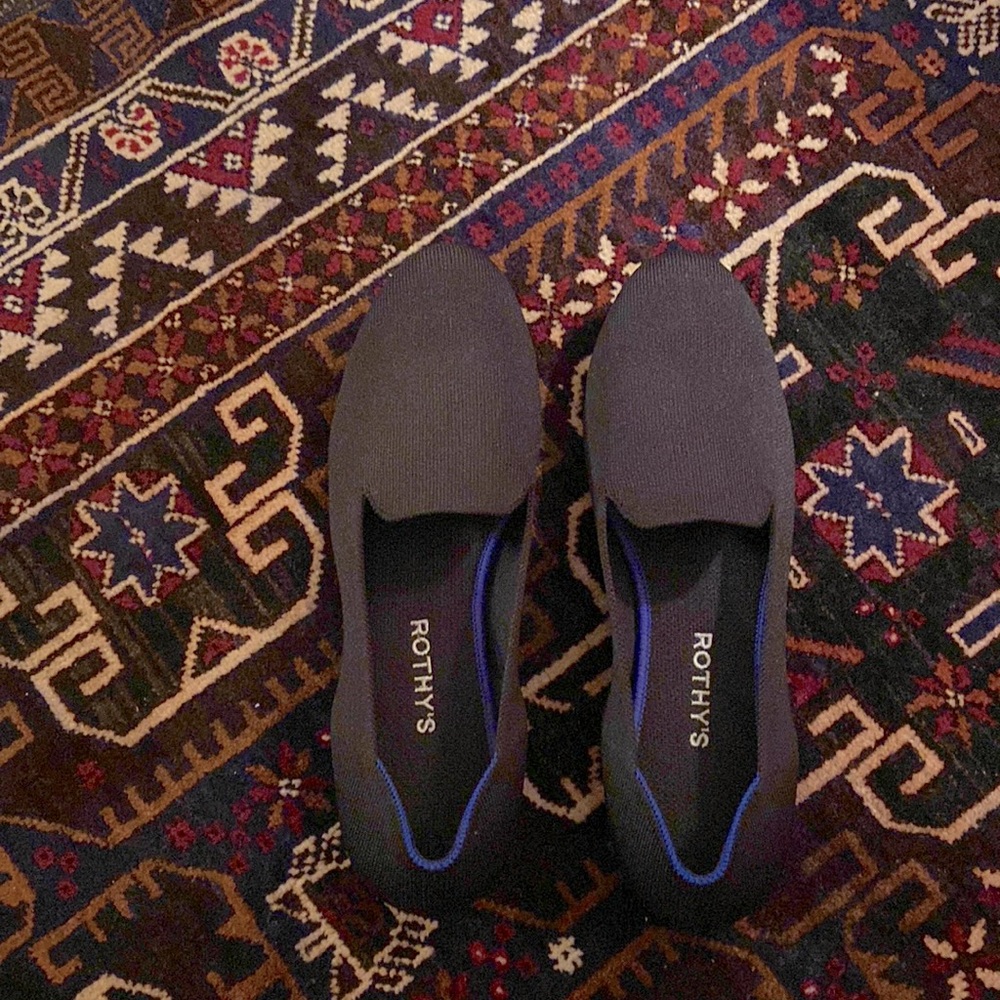 Rothy’s black shoe